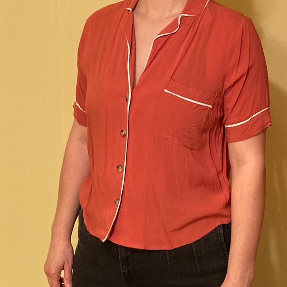Coral button up blouse - Picture 1 of 3